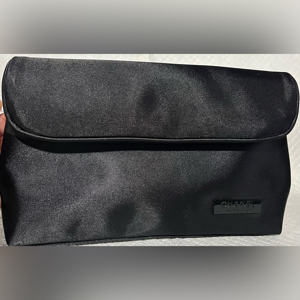 Chanel cosmetic pouch